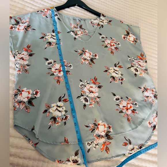 Floral mint pastel colors short sleeve top - Picture 7 of 7
